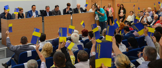 ОДЛУКА ДЕМОКРАТА О БОЈКОТУ: Посланици не смеју ни на одборе!